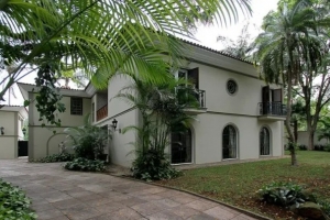 Padrão Jardim América 600m² 05 Dormitórios 01 Suítes 7 Vagas