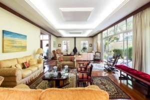 Padrão Jardim Paulista 650m² 04 Dormitórios 04 Suítes 5 Vagas