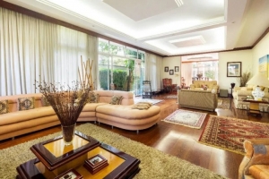 Padrão Jardim Paulista 650m² 04 Dormitórios 04 Suítes 5 Vagas