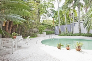 Padrão Jardim Europa 720m² 05 Dormitórios 03 Suítes 8 Vagas