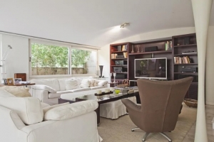 Padrão Jardim Europa 720m² 05 Dormitórios 03 Suítes 8 Vagas