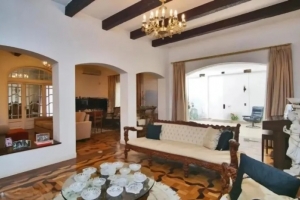 Padrão Jardim Paulista 800m² 04 Dormitórios 03 Suítes 10 Vagas