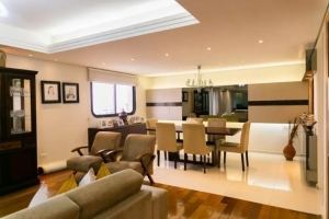 Edifício Adriana Aclimação 240m² 04 Dormitórios 02 Suítes 3 Vagas