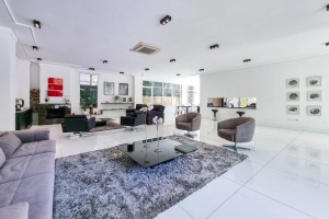 Padrão Cidade Jardim 870m² 04 Dormitórios 04 Suítes 6 Vagas