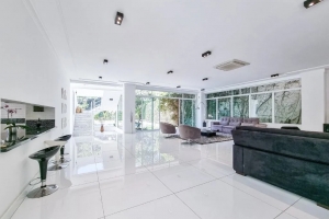 Padrão Cidade Jardim 870m² 04 Dormitórios 04 Suítes 6 Vagas