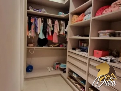 Padrão Jardim Europa 415m² 04 Dormitórios 04 Suítes 3 Vagas