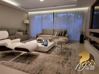Padrão Jardim Europa 415m² 04 Dormitórios 04 Suítes 3 Vagas