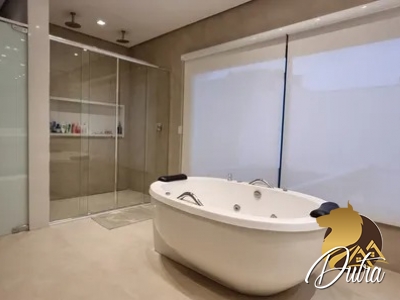 Padrão Jardim Europa 415m² 04 Dormitórios 04 Suítes 3 Vagas