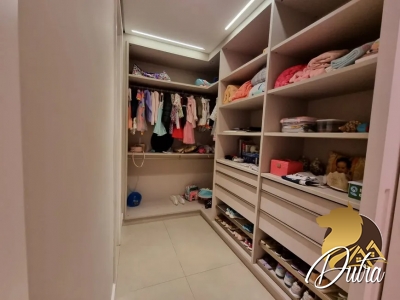 Padrão Jardim Europa 415m² 04 Dormitórios 04 Suítes 3 Vagas