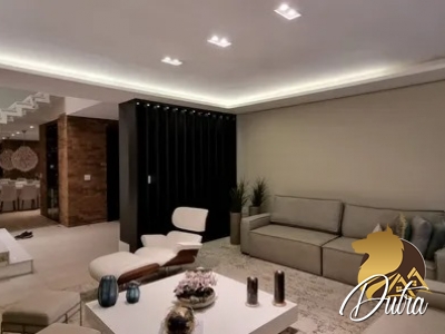 Padrão Jardim Europa 415m² 04 Dormitórios 04 Suítes 3 Vagas