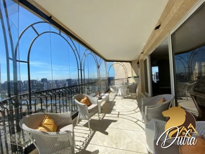 Lindenberg Caroline Mahal Panamby 350m² 04 Dormitórios 04 Suítes 4 Vagas