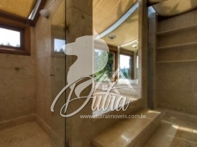 Padrão Jardim Leonor 593m² 04 Dormitórios 03 Suítes 5 Vagas
