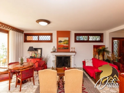 Padrão Jardim Marajoara 228m² 03 Dormitórios 02 Suítes 5 Vagas