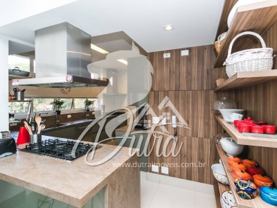 Villa D'este Vila Suzana 393m² 04 Dormitórios 03 Suítes 6 Vagas