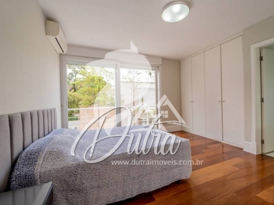 Casa de Condomínio Alto da Boa Vista 380m² 03 Dormitórios 03 Suítes 3 Vagas