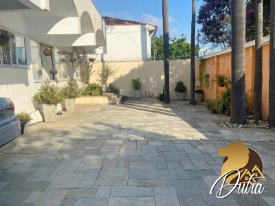 Padrão Campo Belo 682m² 03 Dormitórios 03 Suítes 8 Vagas