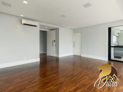 Araguari 561 Vila Uberabinha 184m² 03 Dormitórios 03 Suítes 3 Vagas