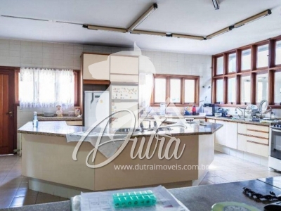 Padrão Jardim Paulista 920m² 06 Dormitórios 06 Suítes 10 Vagas