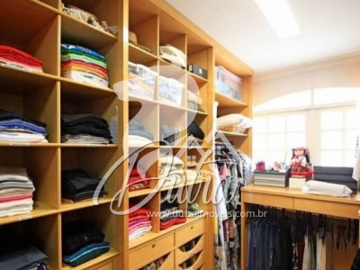 Padrão Alto de Pinheiros 413m² 05 Dormitórios 03 Suítes 4 Vagas