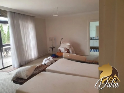 Cerqueira Cesar Cerqueira César 858m² 04 Dormitórios 04 Suítes 5 Vagas