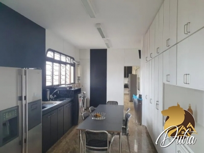 Cerqueira Cesar Cerqueira César 858m² 04 Dormitórios 04 Suítes 5 Vagas