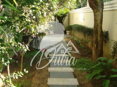 Padrão Jardim Paulista 650m² 04 Dormitórios 04 Suítes 5 Vagas
