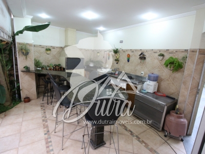 Padrão Jardim Paulista 650m² 04 Dormitórios 04 Suítes 5 Vagas