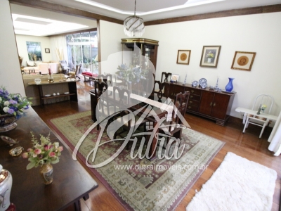 Padrão Jardim Paulista 650m² 04 Dormitórios 04 Suítes 5 Vagas