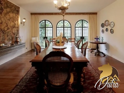 Padrão Jardim América 600m² 05 Dormitórios 01 Suítes 7 Vagas