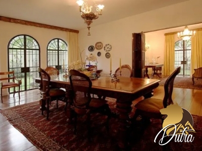 Padrão Jardim América 600m² 05 Dormitórios 01 Suítes 7 Vagas