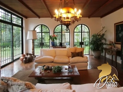 Padrão Jardim América 600m² 05 Dormitórios 01 Suítes 7 Vagas