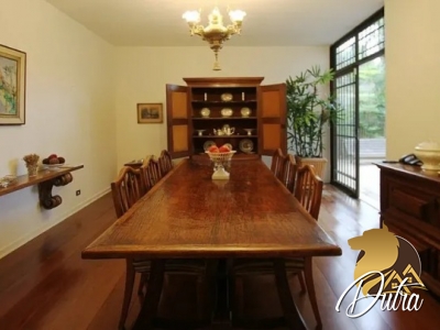 Padrão Jardim América 600m² 05 Dormitórios 01 Suítes 7 Vagas