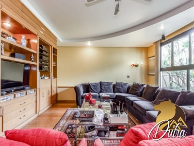 Padrão Jardim Europa 356m² 04 Dormitórios 03 Suítes 2 Vagas