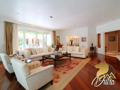 Padrão Santo Amaro 736m² 04 Dormitórios 04 Suítes 6 Vagas