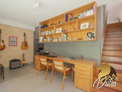 Padrão Jardim Paulistano 250m² 03 Dormitórios 01 Suítes 2 Vagas