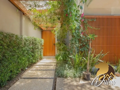 Padrão Jardim Paulistano 250m² 03 Dormitórios 01 Suítes 2 Vagas