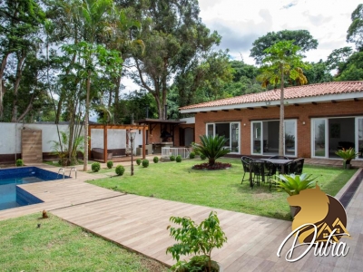 Casa de Vila Jardim Morumbi 695m² 05 Dormitórios 04 Suítes 10 Vagas