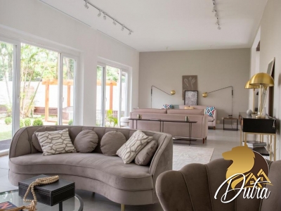 Casa de Vila Jardim Morumbi 695m² 05 Dormitórios 04 Suítes 10 Vagas