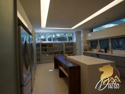 Padrão Jardim Paulista 1460m² 05 Dormitórios 05 Suítes 10 Vagas