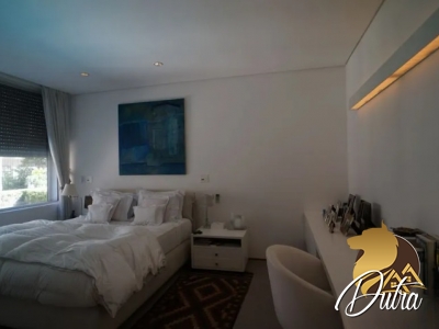 Padrão Jardim Paulista 1460m² 05 Dormitórios 05 Suítes 10 Vagas