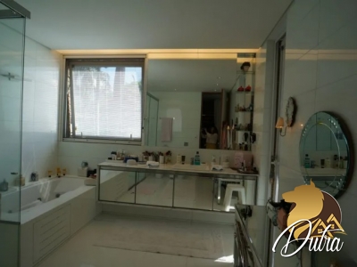 Padrão Jardim Paulista 1460m² 05 Dormitórios 05 Suítes 10 Vagas