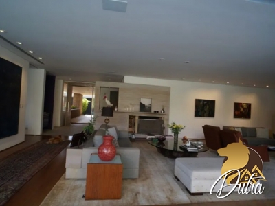 Padrão Jardim Paulista 1460m² 05 Dormitórios 05 Suítes 10 Vagas