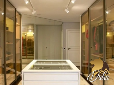 Imperiale Uffizi Jardim Vitória Régia 852m² 05 Dormitórios 05 Suítes 6 Vagas