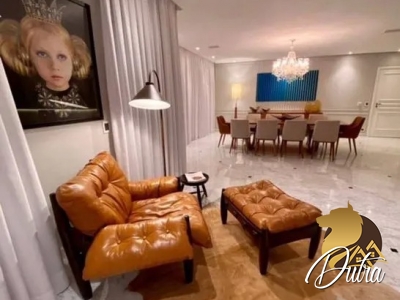 Imperiale Uffizi Jardim Vitória Régia 852m² 05 Dormitórios 05 Suítes 6 Vagas