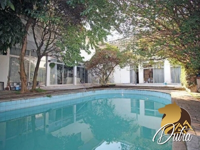 Padrão Jardim Paulista 580m² 05 Dormitórios 04 Suítes 10 Vagas