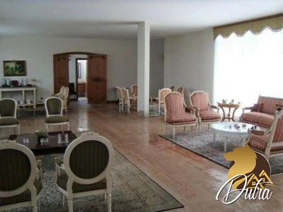 Padrão Jardim Paulista 580m² 05 Dormitórios 04 Suítes 10 Vagas