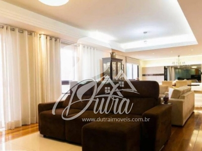 Edifício Adriana Aclimação 240m² 04 Dormitórios 02 Suítes 3 Vagas