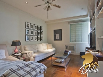 Padrão Jardim Europa 720m² 05 Dormitórios 03 Suítes 8 Vagas