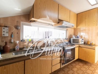 Padrão Vila Madalena 400m² 03 Dormitórios 02 Suítes 3 Vagas