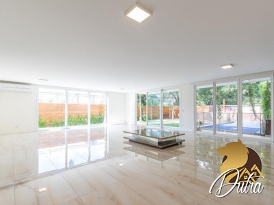 Porto Fino Parque Colonial 680m² 04 Dormitórios 04 Suítes 4 Vagas